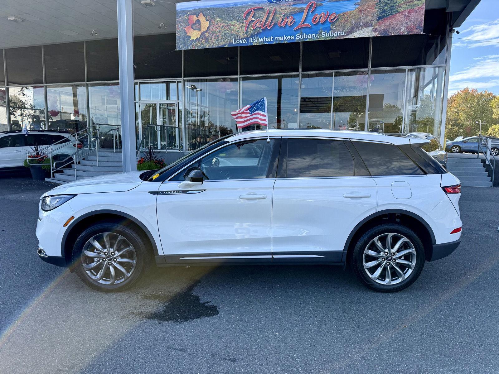 2021 Lincoln Corsair Standard photo 2