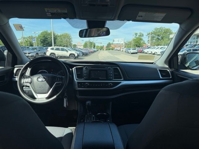 2018 Toyota Highlander LE - Photo 20