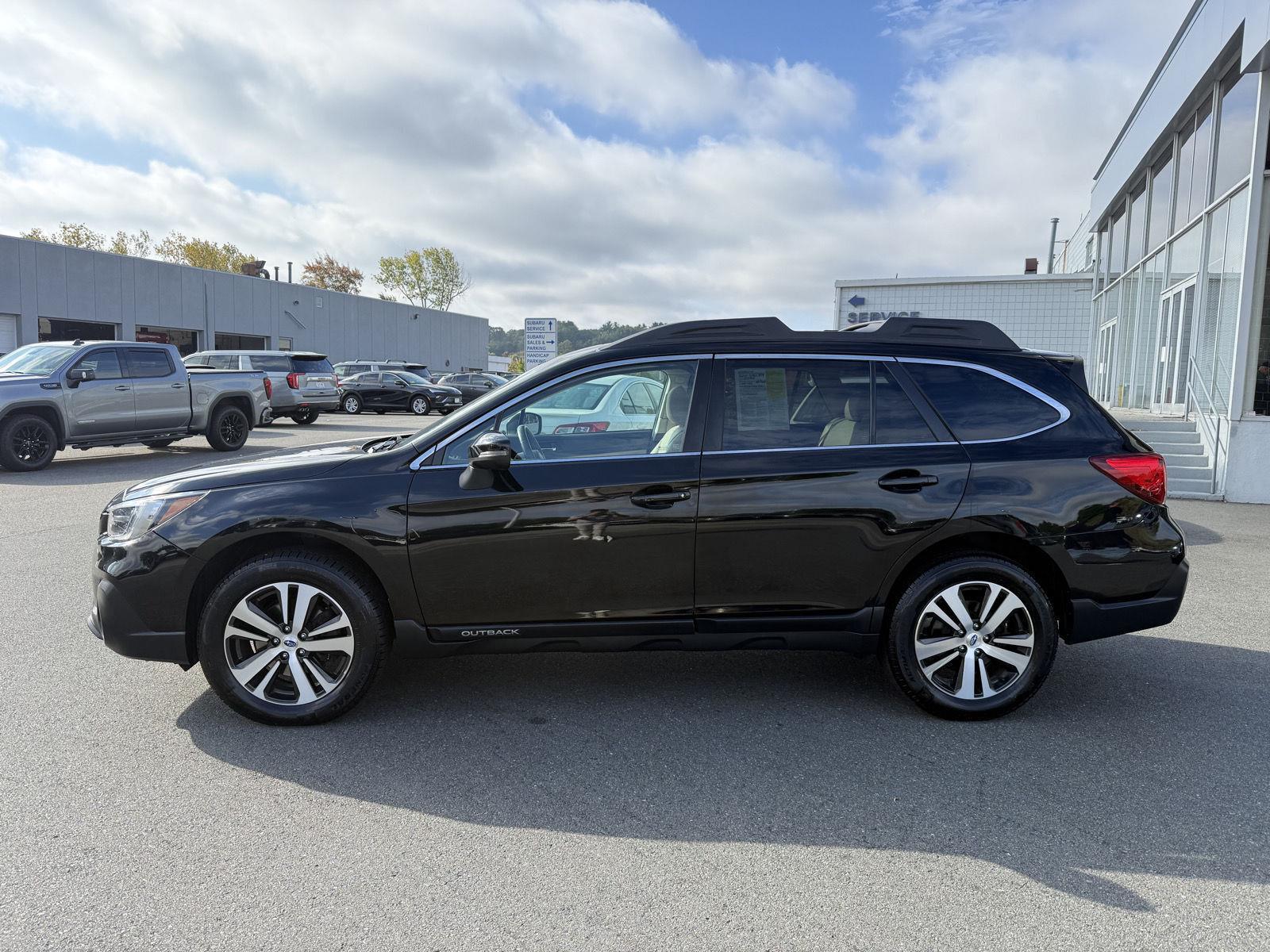 2019 Subaru Outback Limited photo 2