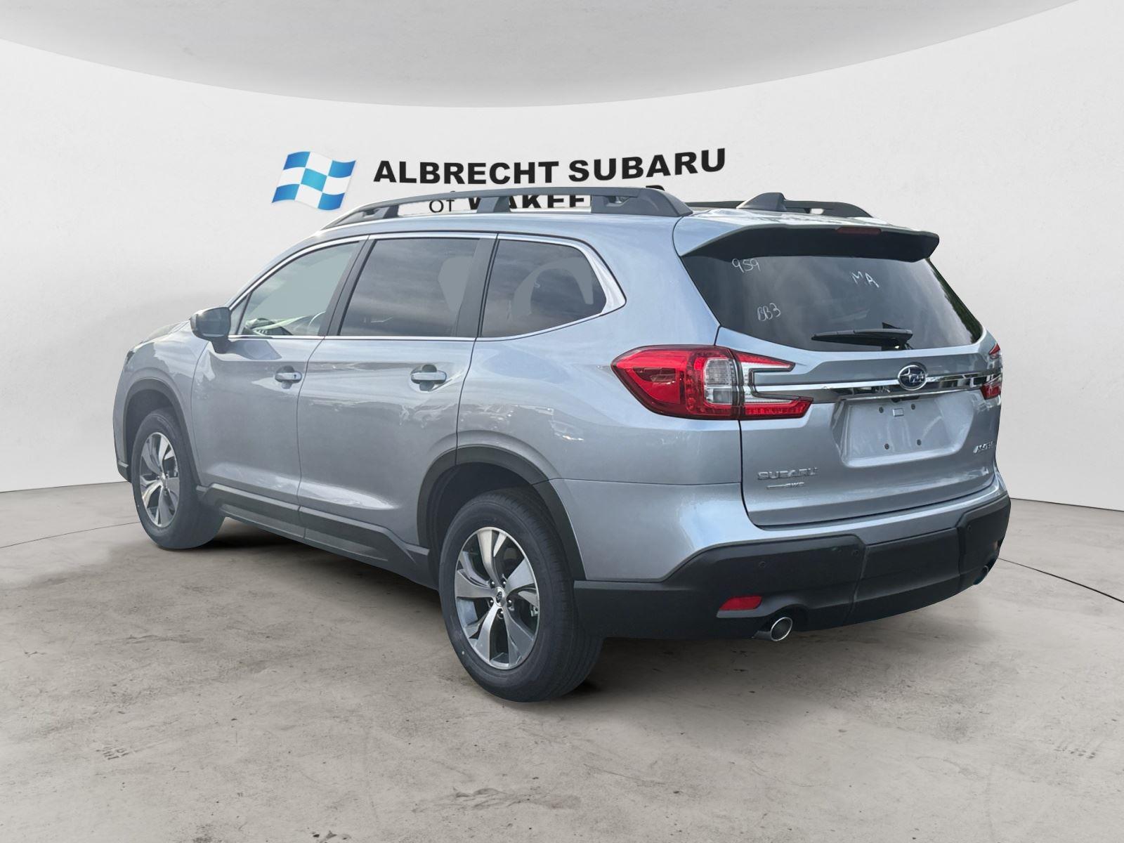 2025 Subaru Ascent Premium photo 2