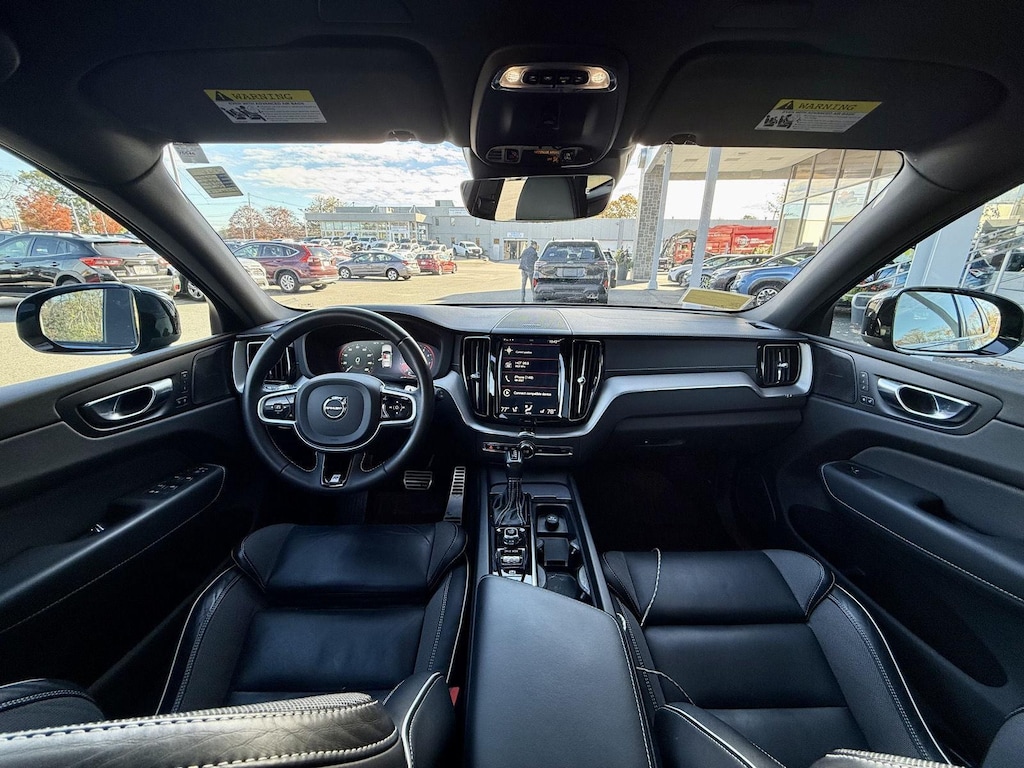 Used 2020 Volvo XC60 R-Design SUV