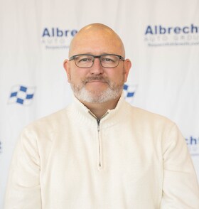 Staff member Justin Grant from ID_a03b8e39c9d0