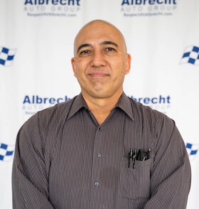 Staff member Dan Rzepnicki from ID_efde4e72b73a