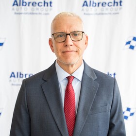 Staff member Paul Barton from ID_81612815cd3b