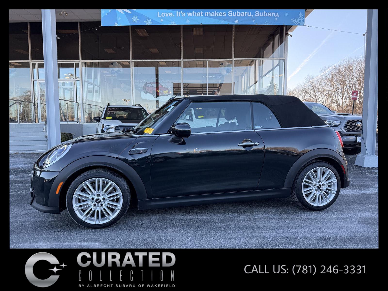 2023 MINI Convertible S's photo