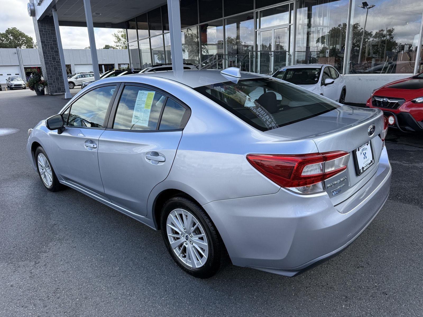 2018 Subaru Impreza Premium photo 3