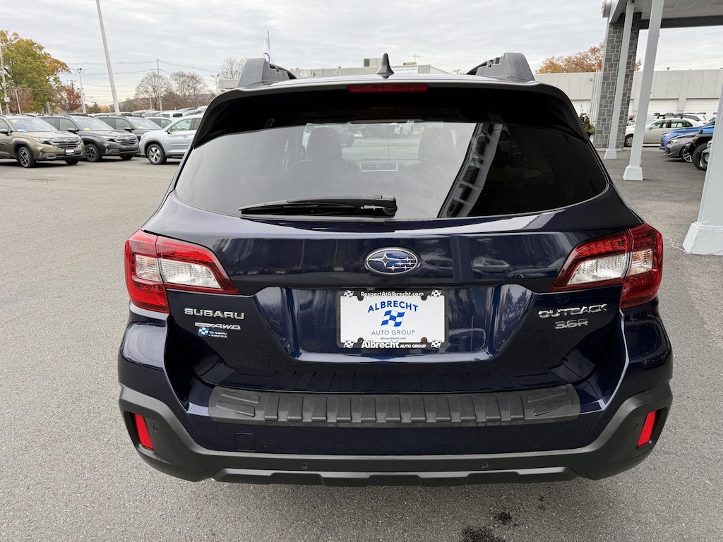 Used 2018 Subaru Outback Limited SUV