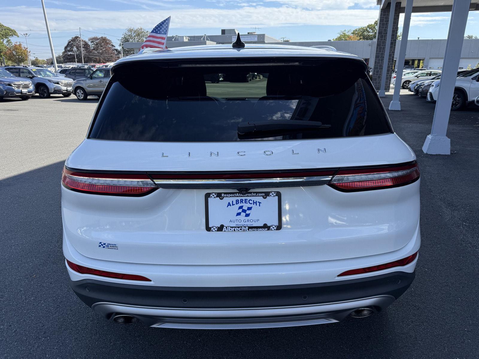 2021 Lincoln Corsair Standard photo 4