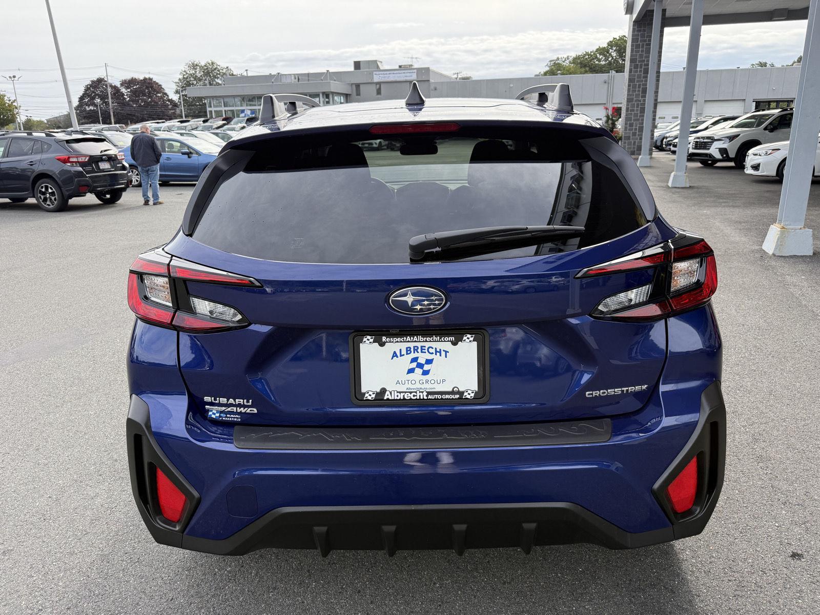 2025 Subaru Crosstrek Premium photo 3