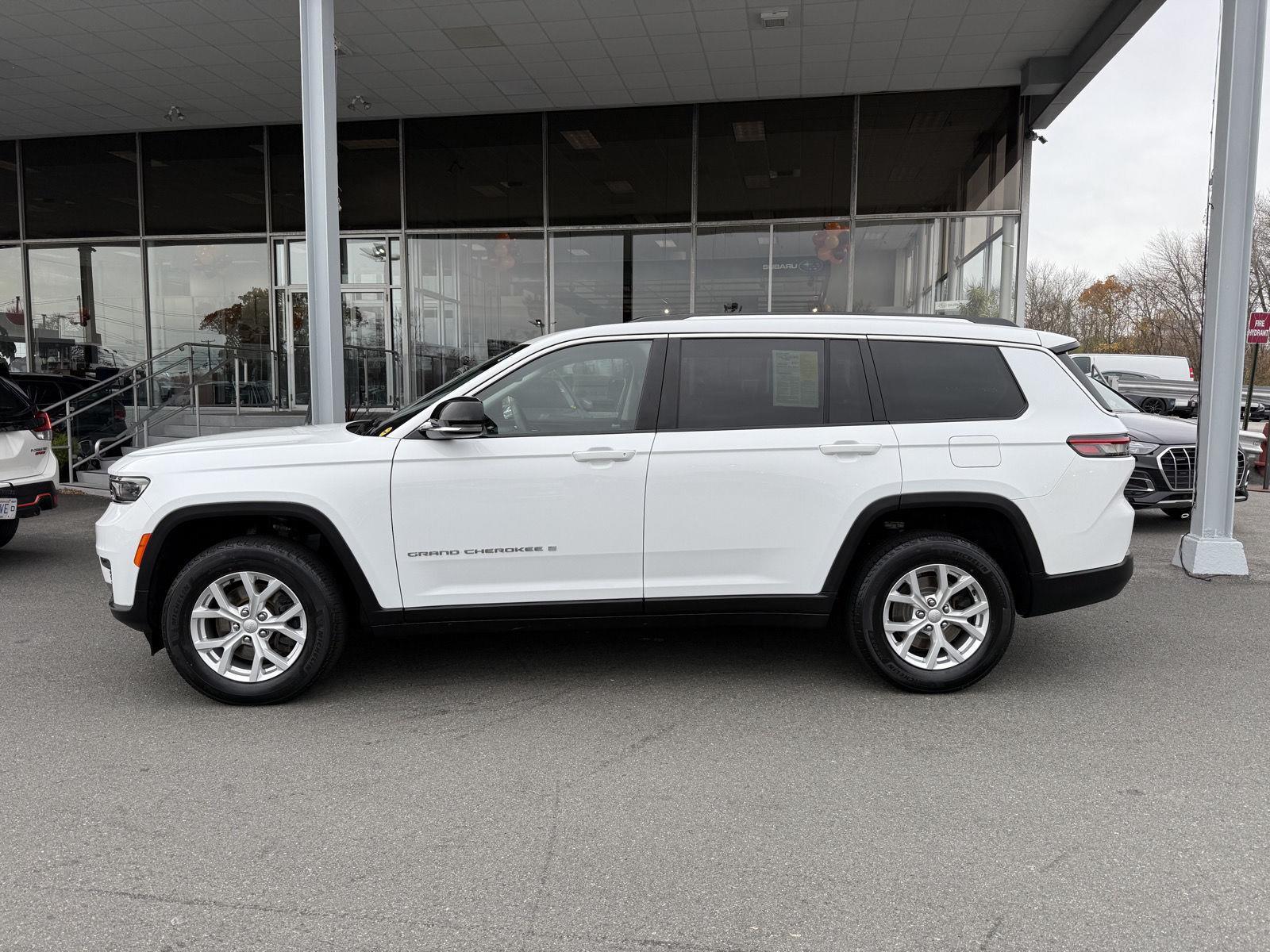 2023 Jeep Grand Cherokee Limited photo 3