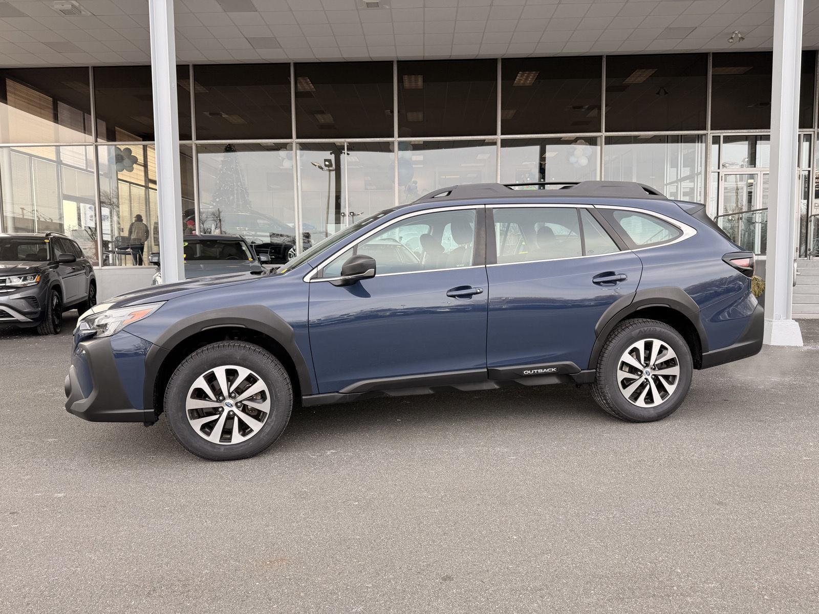 2023 Subaru Outback Base's photo