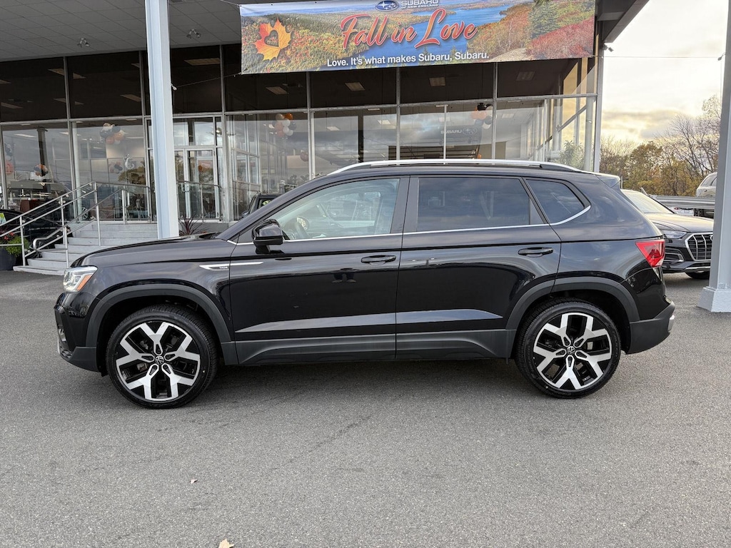 Used 2022 Volkswagen Taos SEL 4MOTION