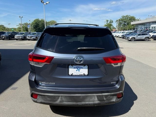 2018 Toyota Highlander LE - Photo 6