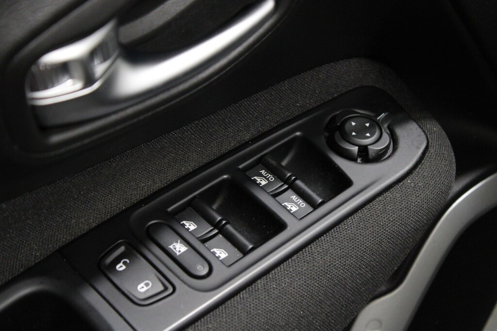 Used 2021 Jeep Renegade Latitude SUV