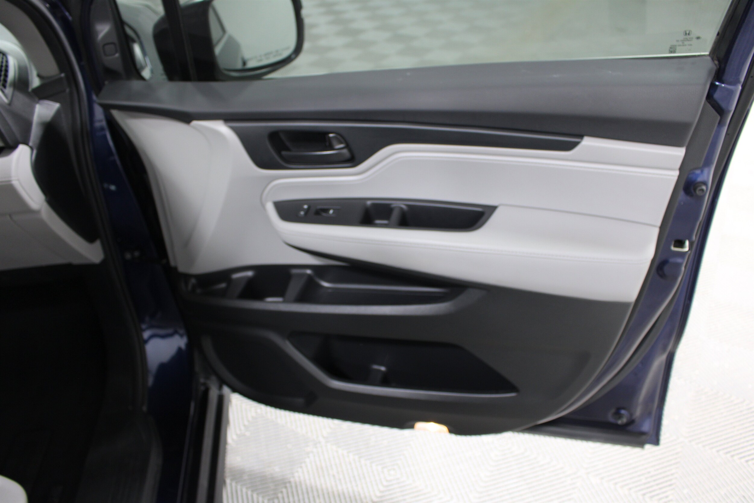 2024 Honda Odyssey EX-L - Photo 27