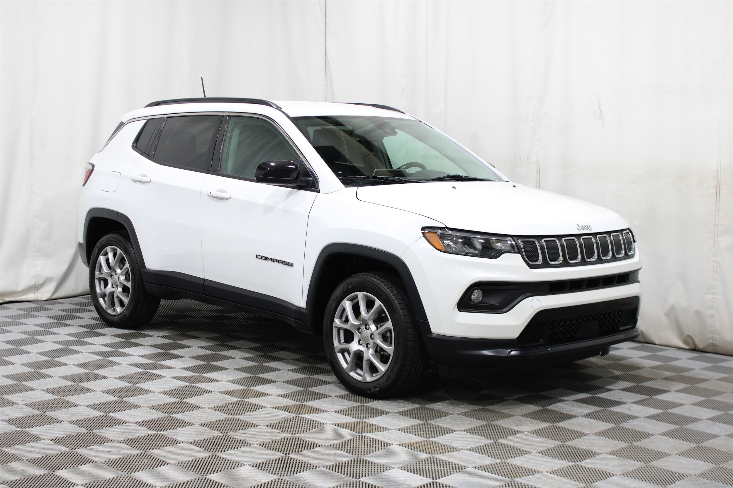 2022 Jeep Compass Latitude Lux 4X4's photo