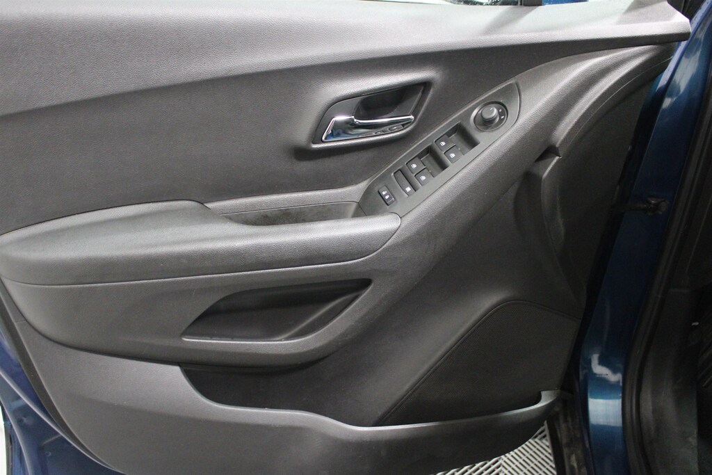 Used 2020 Chevrolet Trax LT SUV