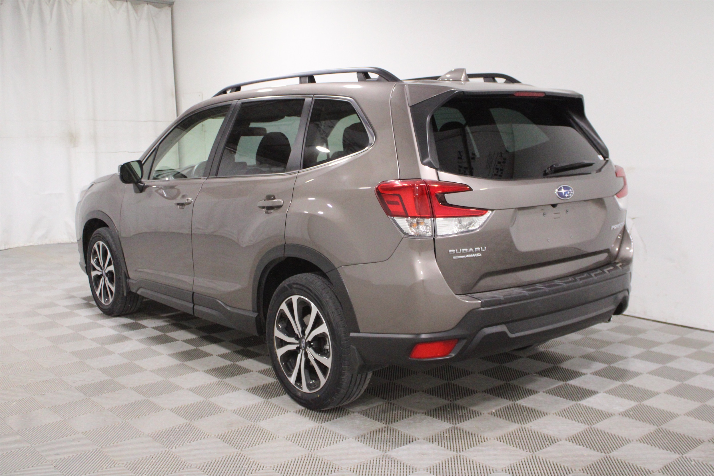 2023 Subaru Forester Limited - Photo 31