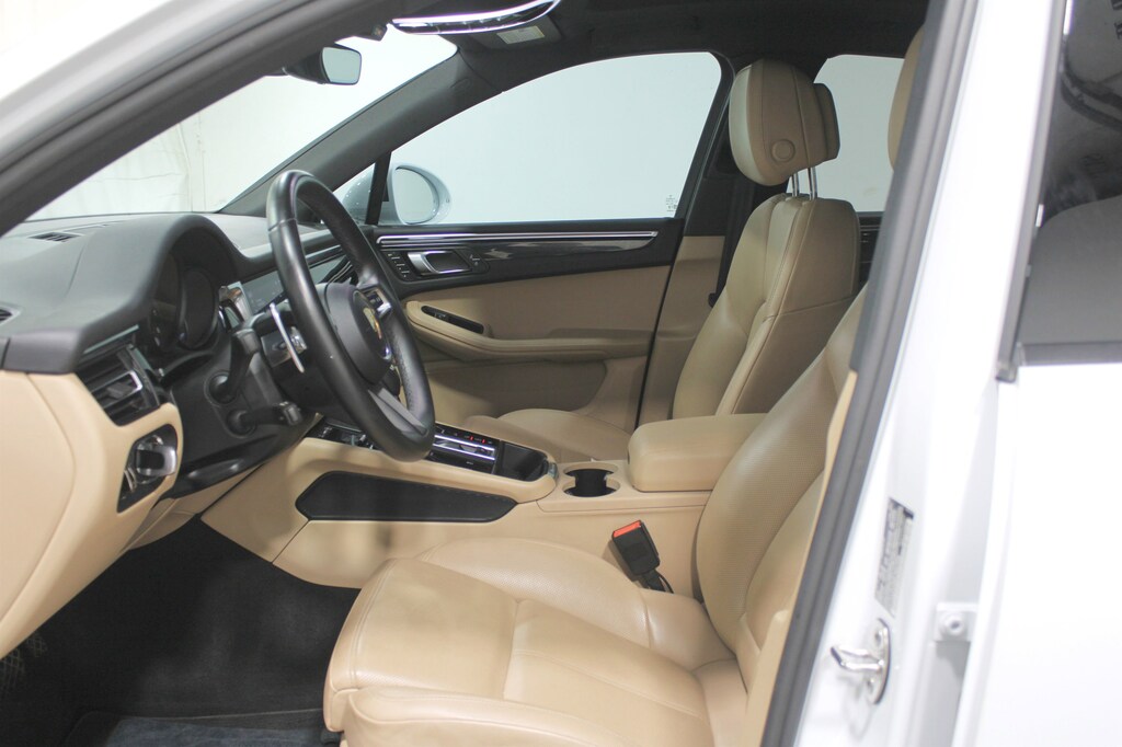 Used 2024 Porsche Macan T SUV