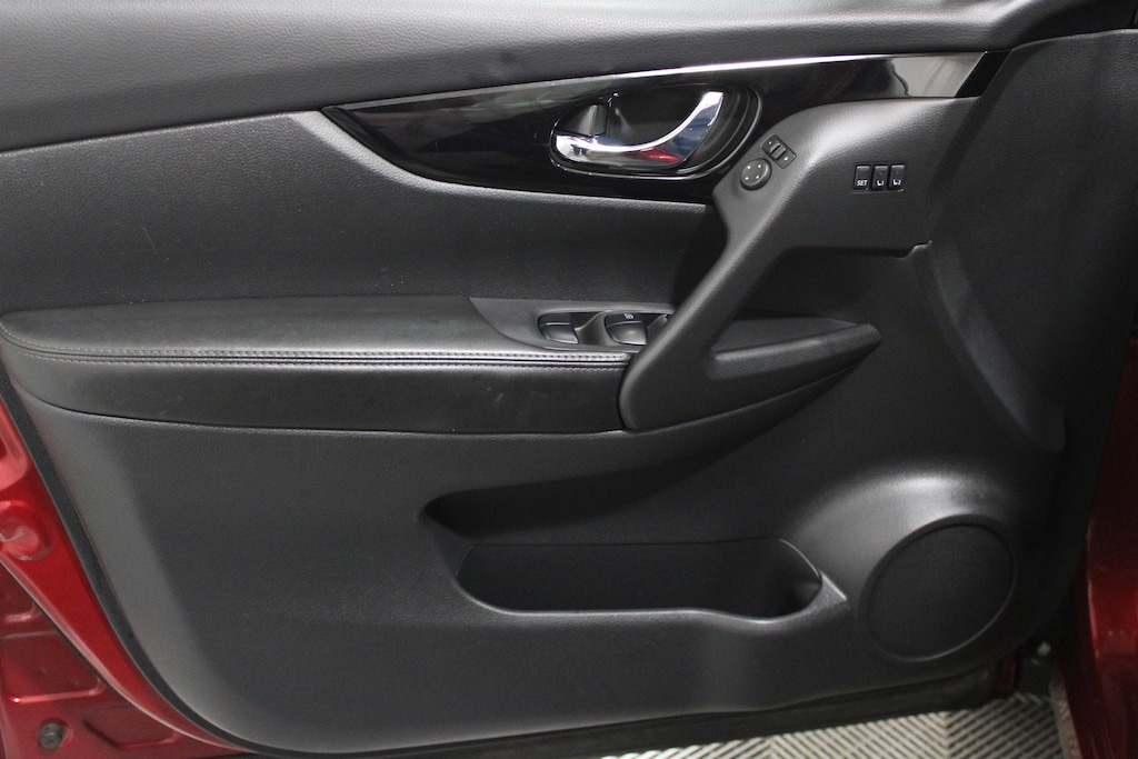 Used 2022 Nissan Rogue Sport SV SUV
