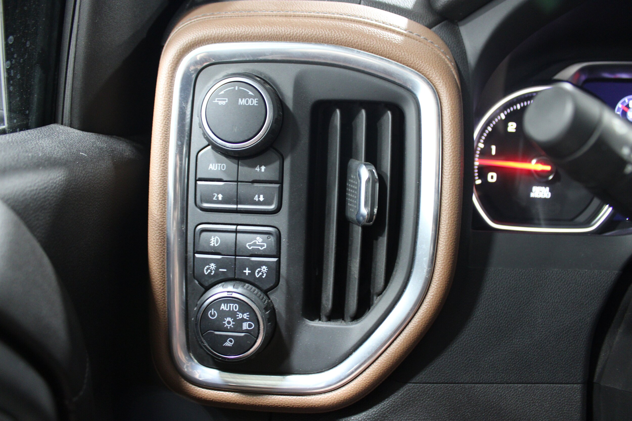 2022 Chevrolet Silverado 1500 Limited High Country - Photo 8