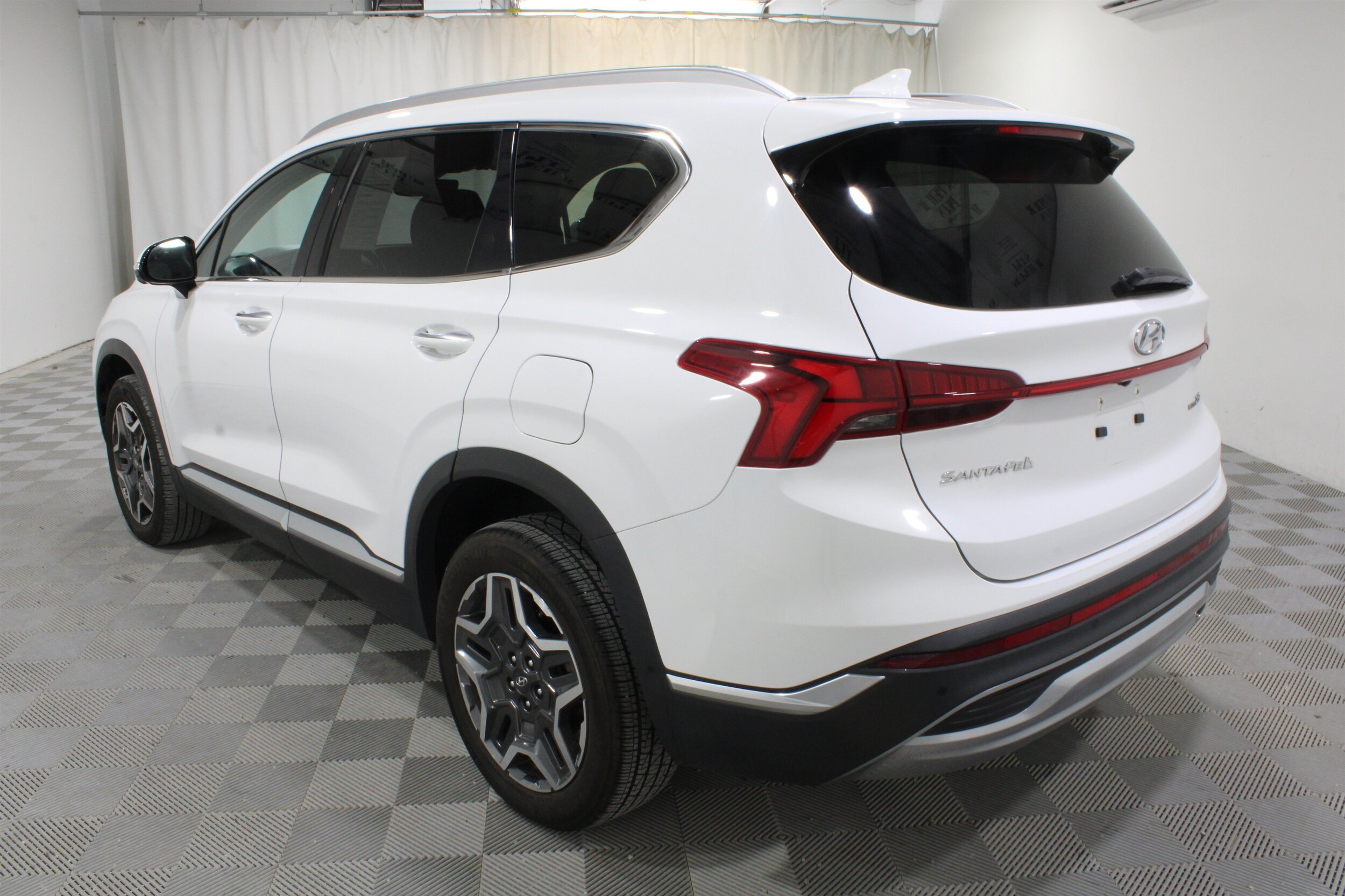 2023 Hyundai Santa Fe Limited - Photo 28