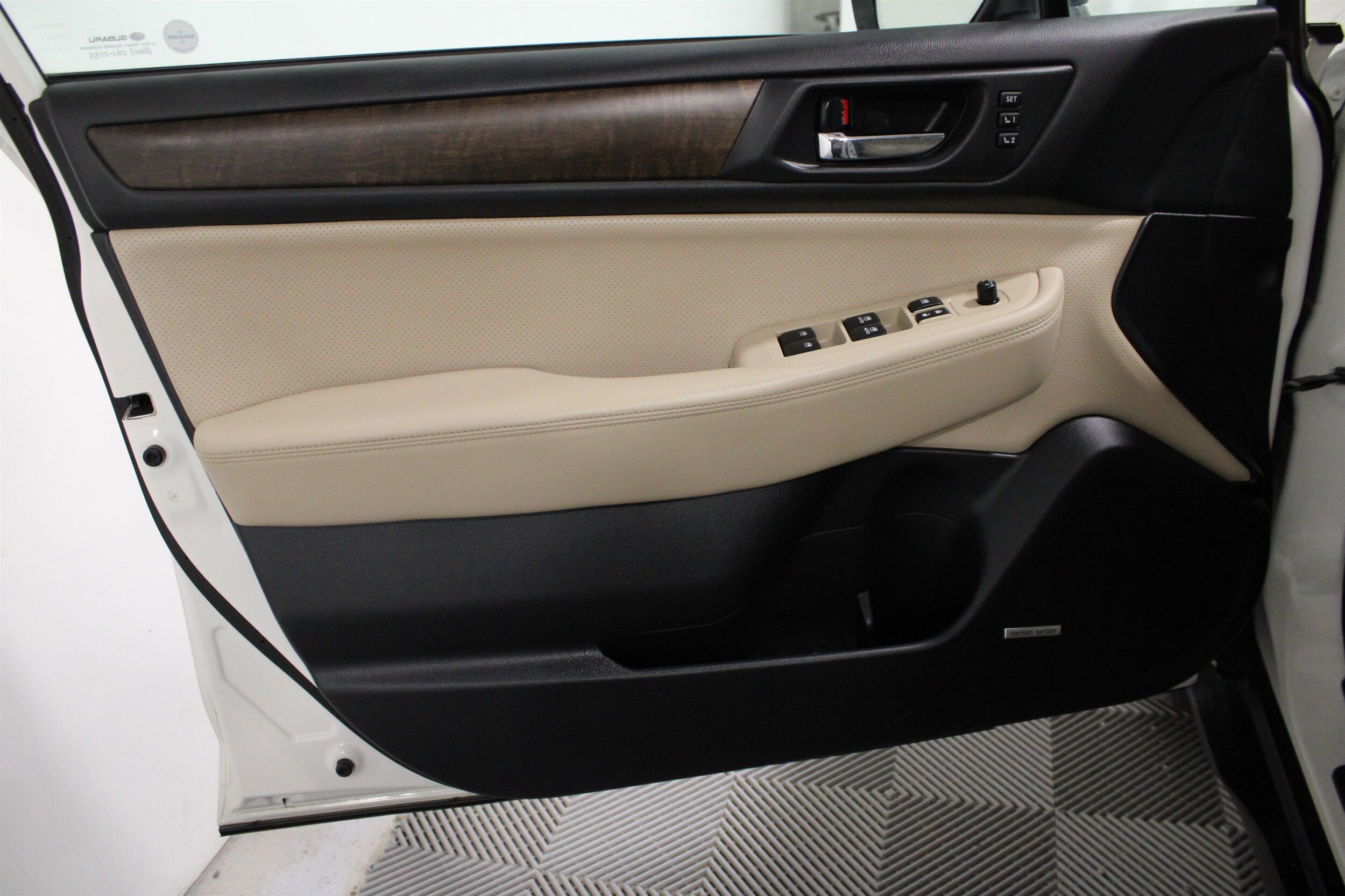 Image 3 of 2016 Subaru Outback 2.5i Limited SUV