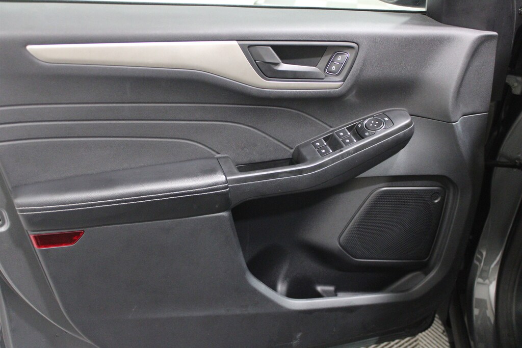 Used 2022 Ford Escape SE Hybrid SUV