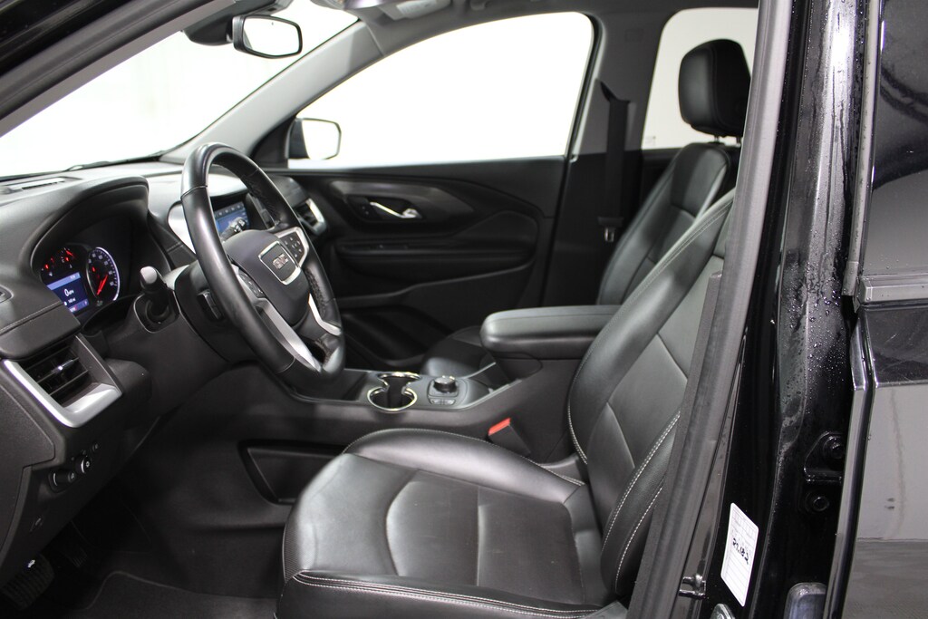 Used 2024 GMC Terrain SLT SUV