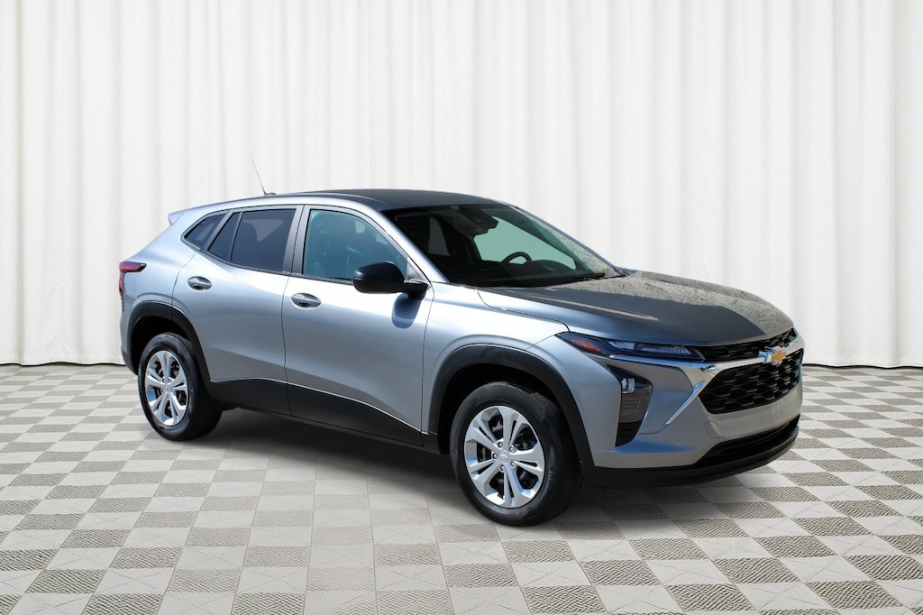 Used 2025 Chevrolet Trax LS SUV