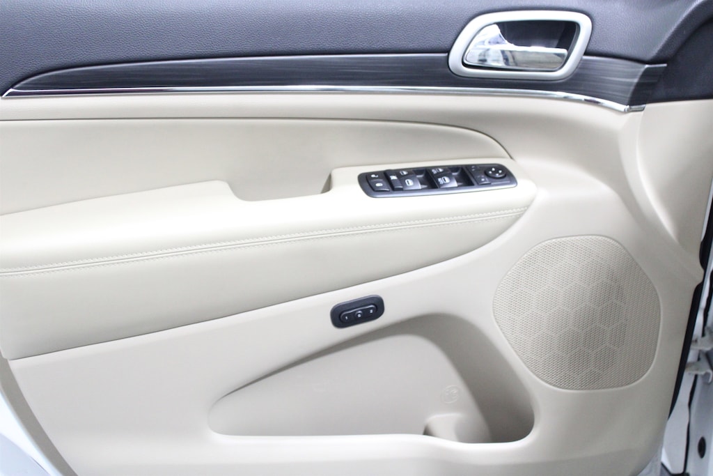 Used 2019 Jeep Grand Cherokee Limited SUV