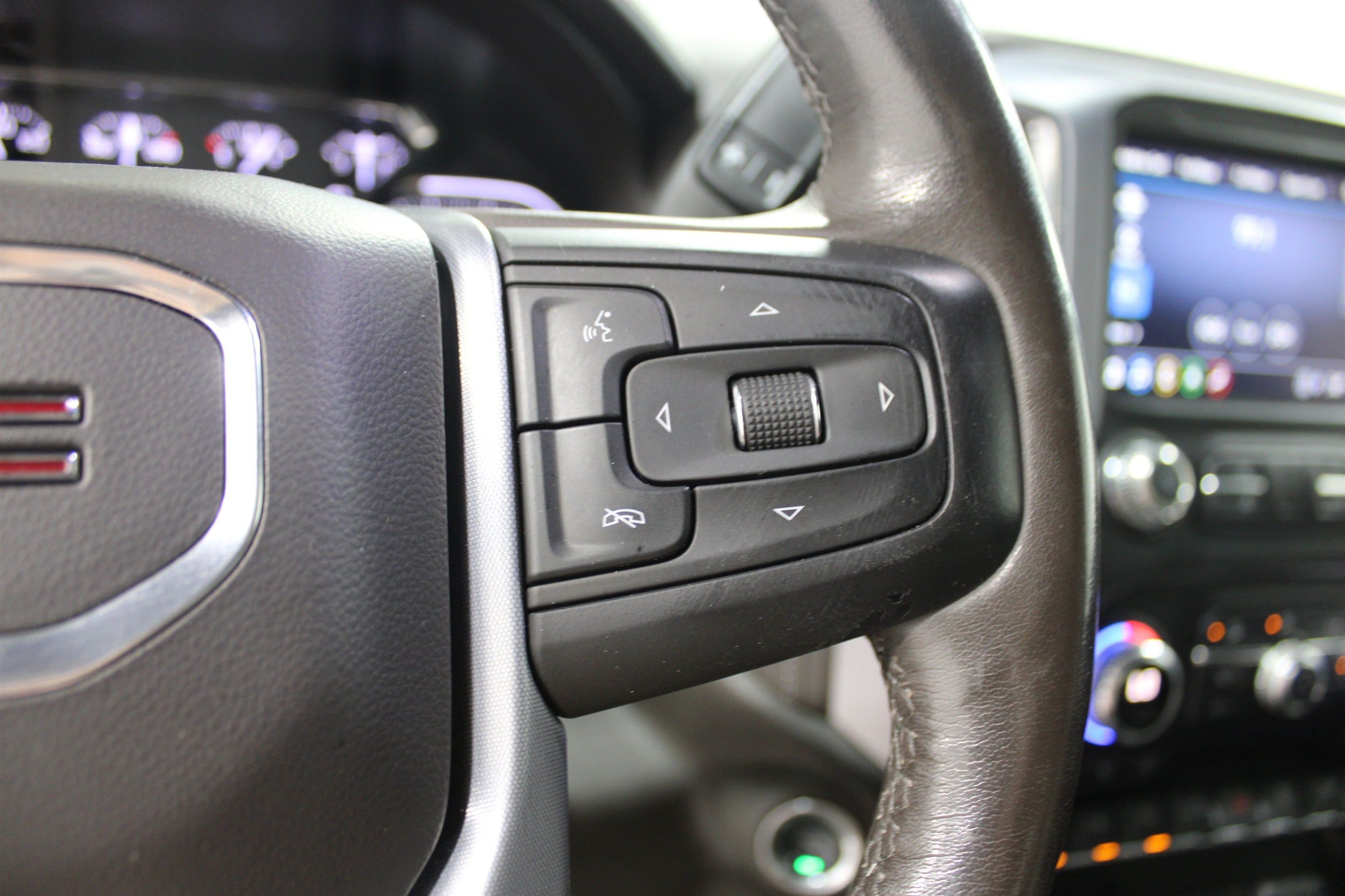 2021 GMC Sierra 1500 SLT - Photo 11