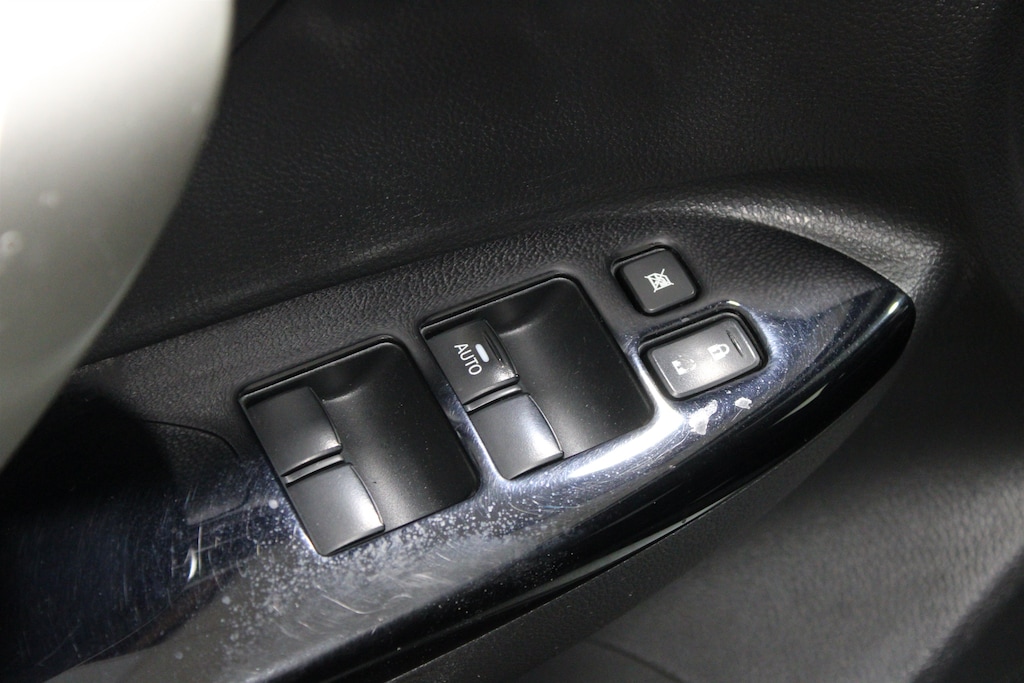 Used 2024 Mitsubishi Eclipse Cross LE SUV
