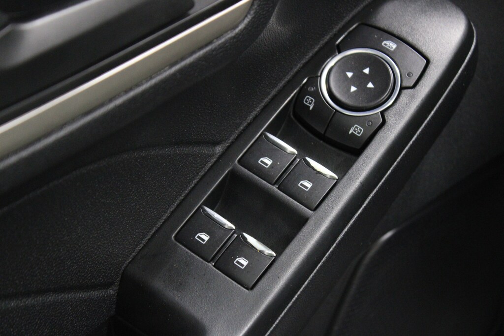 Used 2022 Ford Escape SE Hybrid SUV