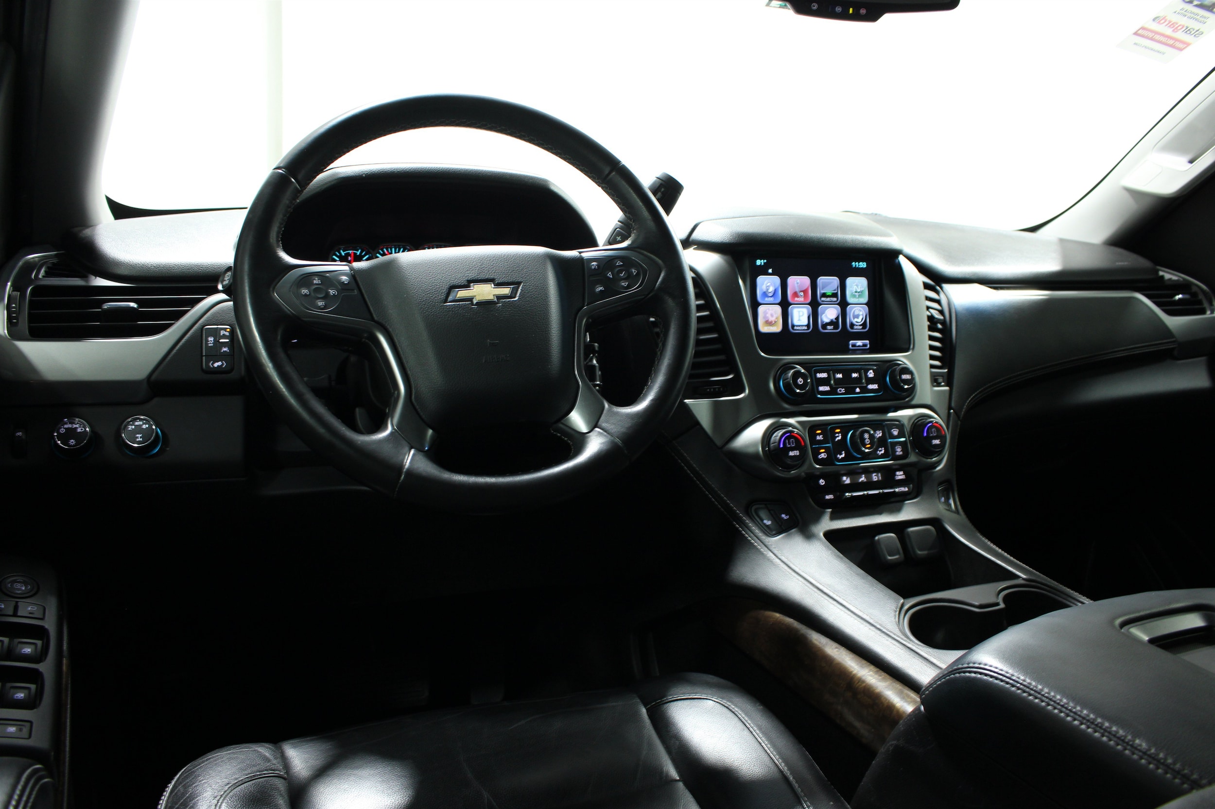 2016 Chevrolet Tahoe LT - Photo 2