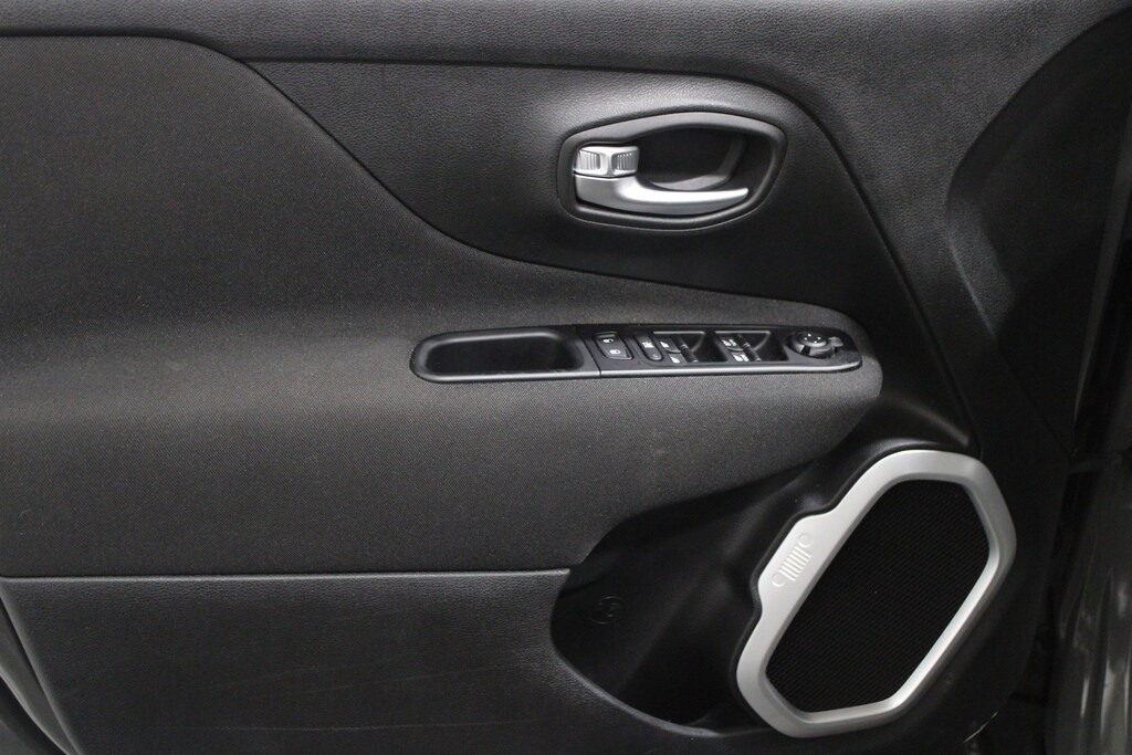 Used 2021 Jeep Renegade Latitude SUV