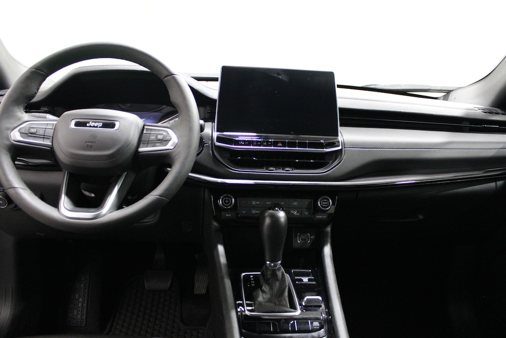 Used 2025 Jeep Compass Latitude SUV