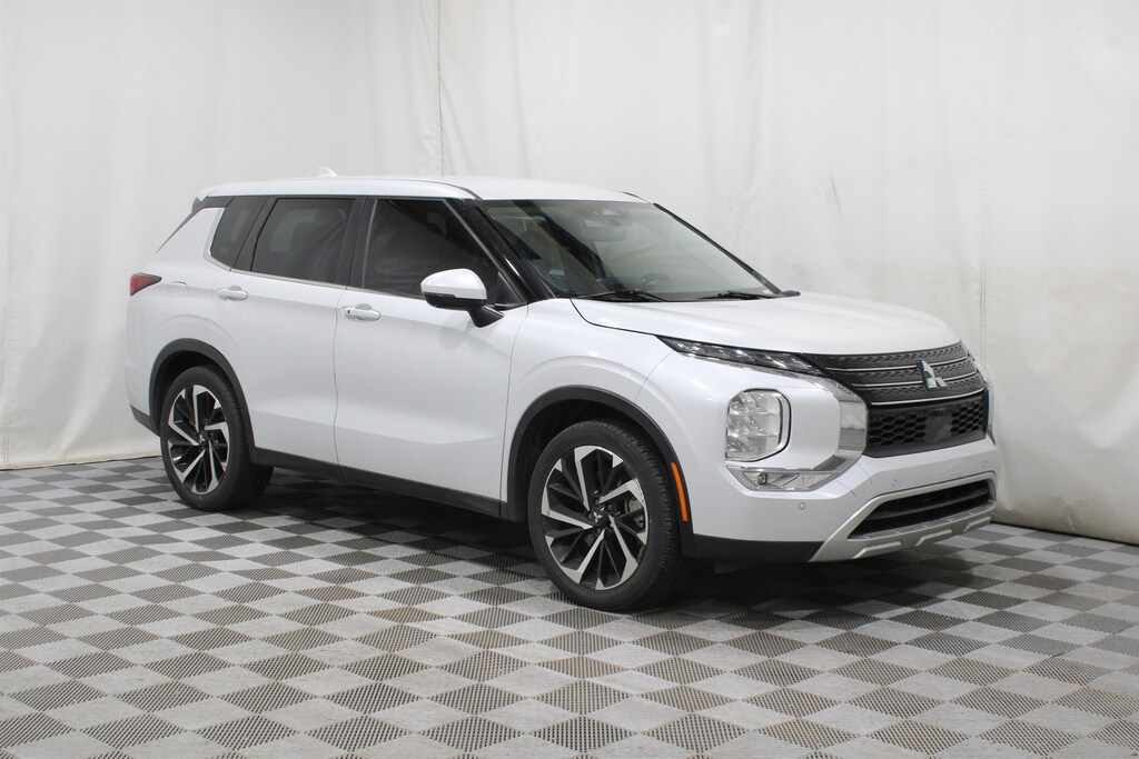 Used 2023 Mitsubishi Outlander SE SUV