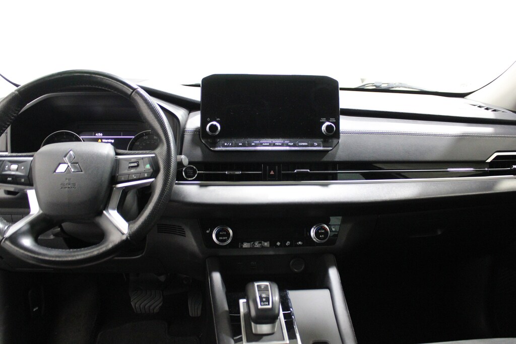 Used 2023 Mitsubishi Outlander SE SUV