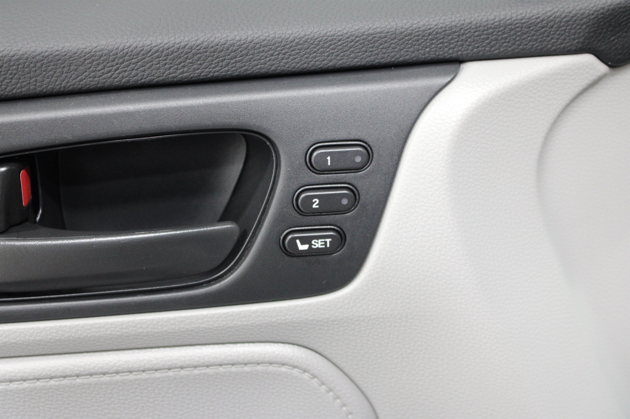 2024 Honda Odyssey EX-L - Photo 8