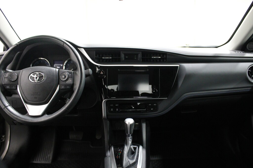 Used 2019 Toyota Corolla SE Sedan