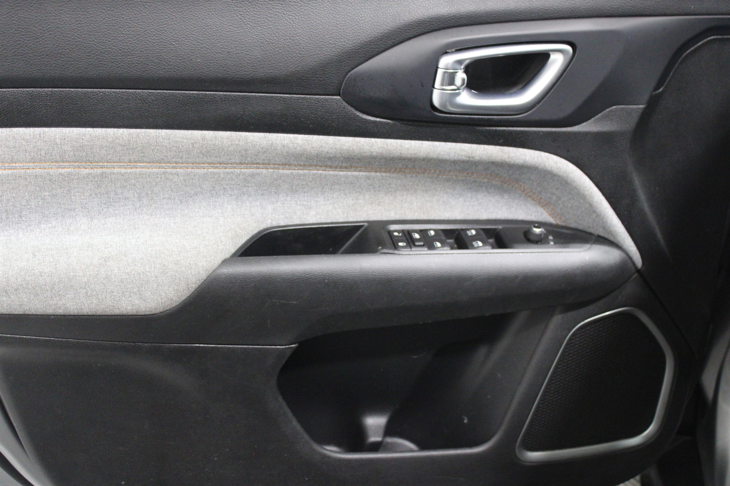 Image 3 of 2022 Jeep Compass Sport SUV