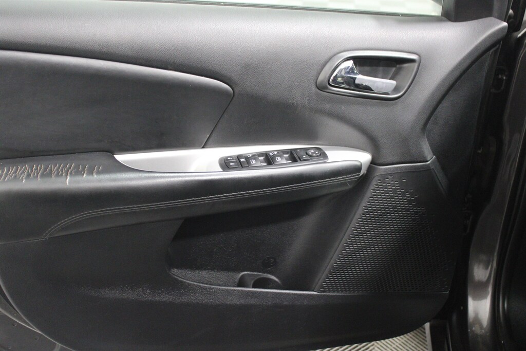 Used 2019 Dodge Journey SE SUV