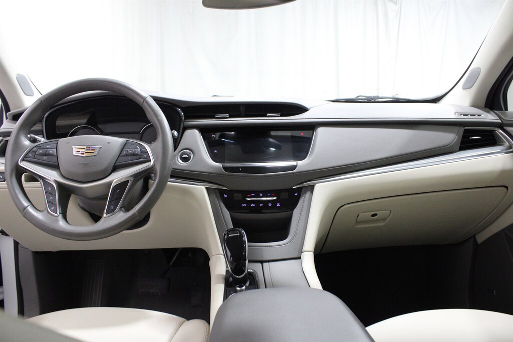 Used 2022 CADILLAC XT5 Premium Luxury SUV