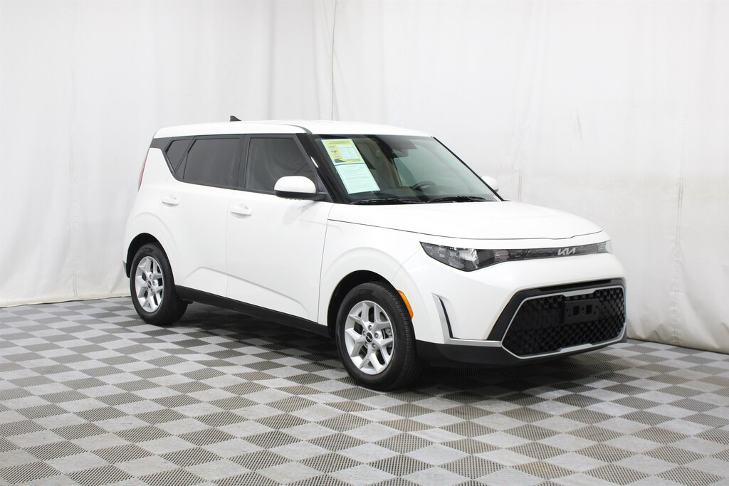 Used 2025 Kia Soul LX Hatchback