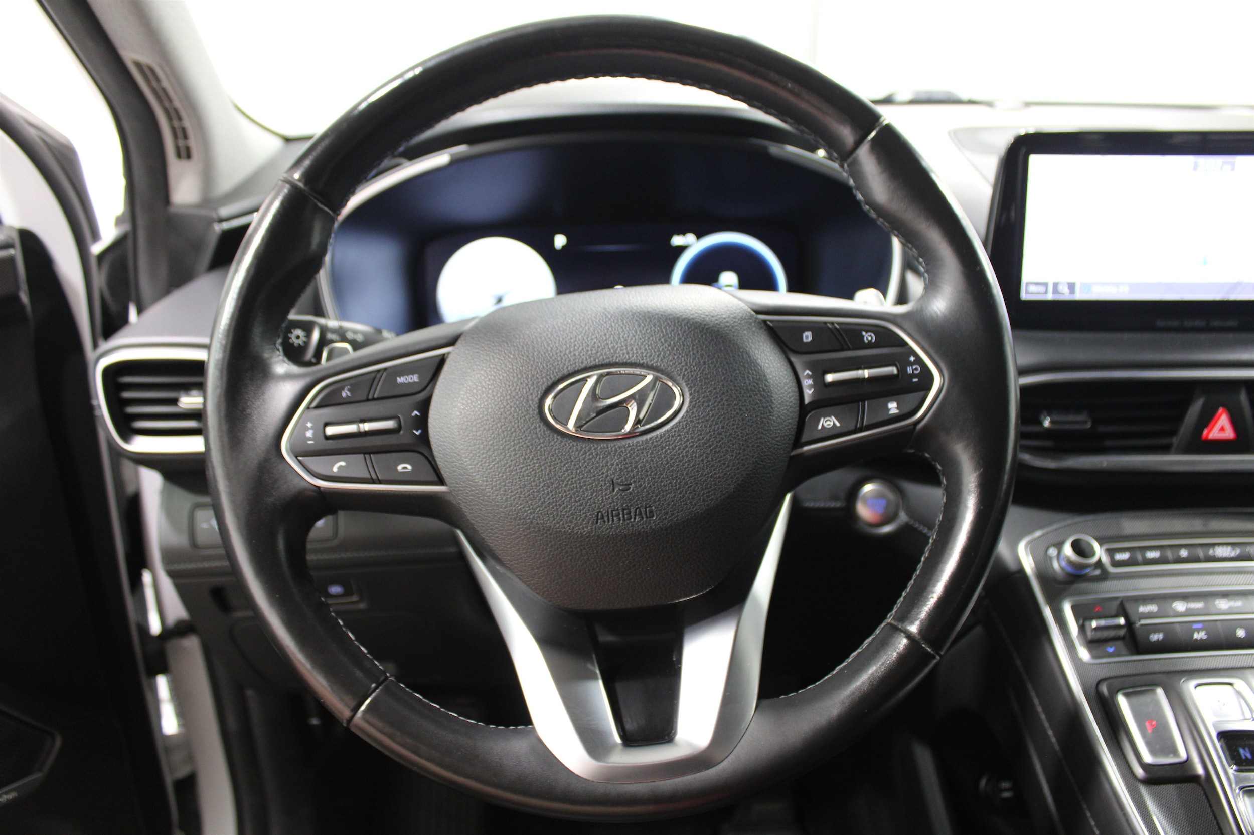 2023 Hyundai Santa Fe Limited - Photo 9