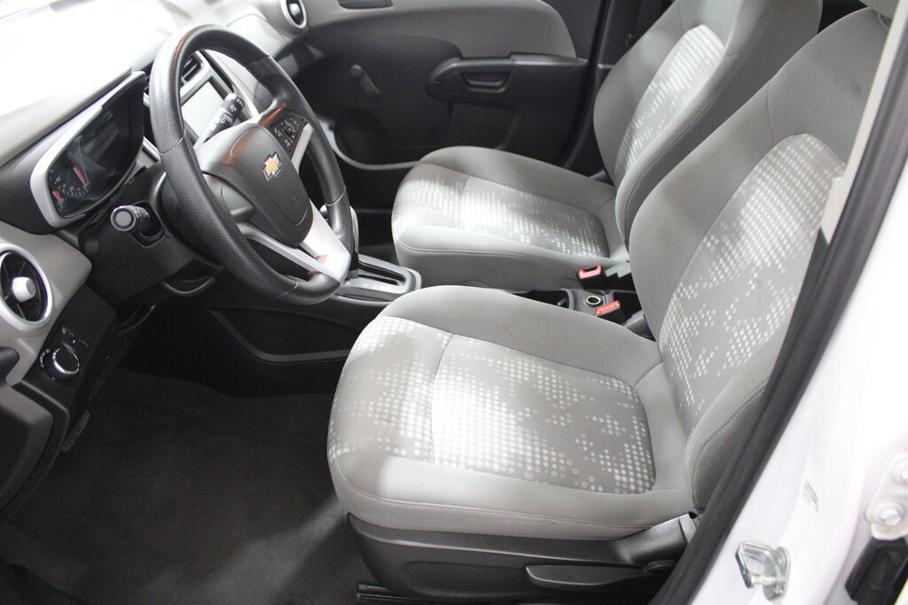 Used 2017 Chevrolet Sonic LT Auto w/1FL Hatchback