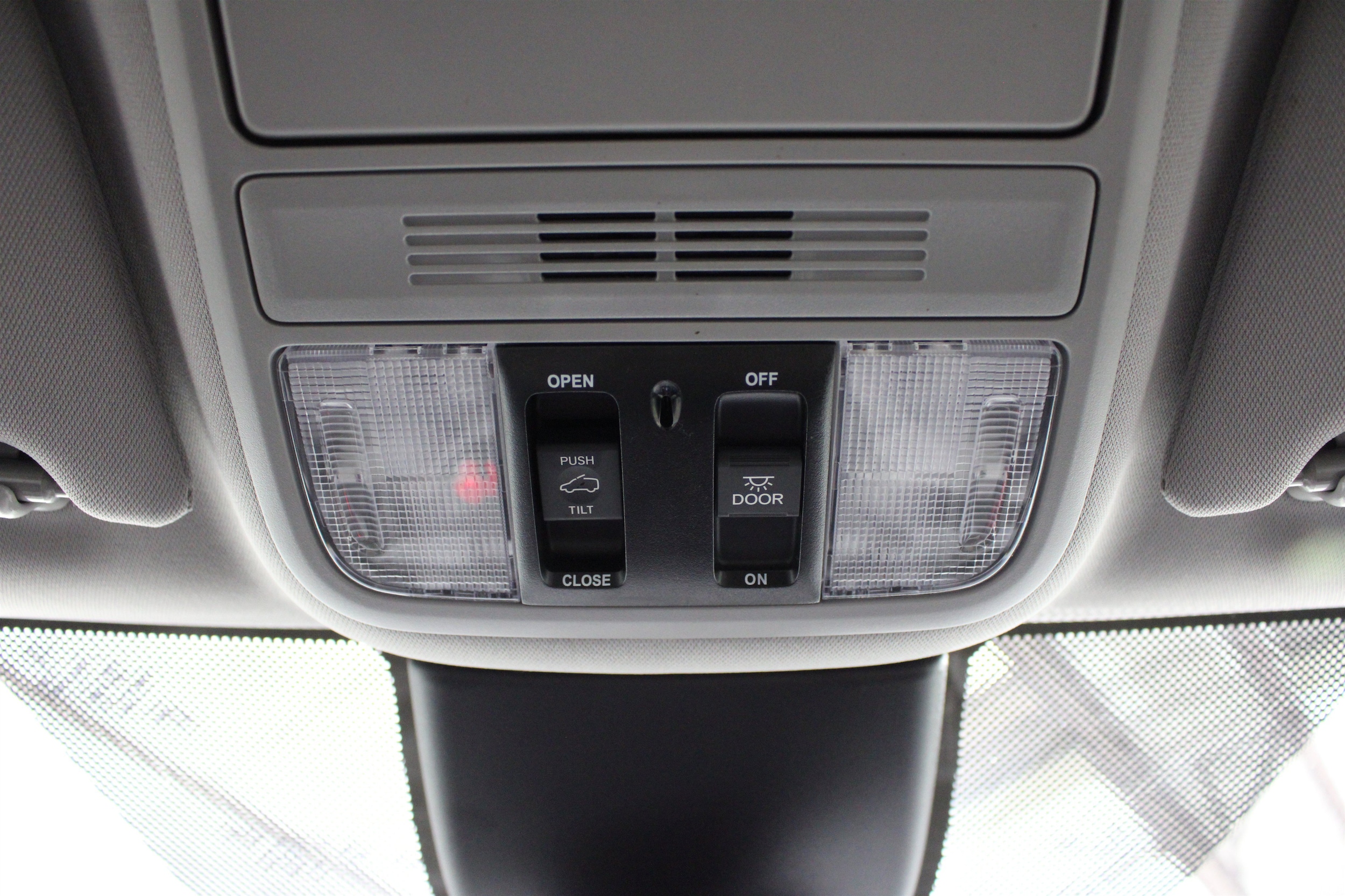 2024 Honda Odyssey EX-L - Photo 18