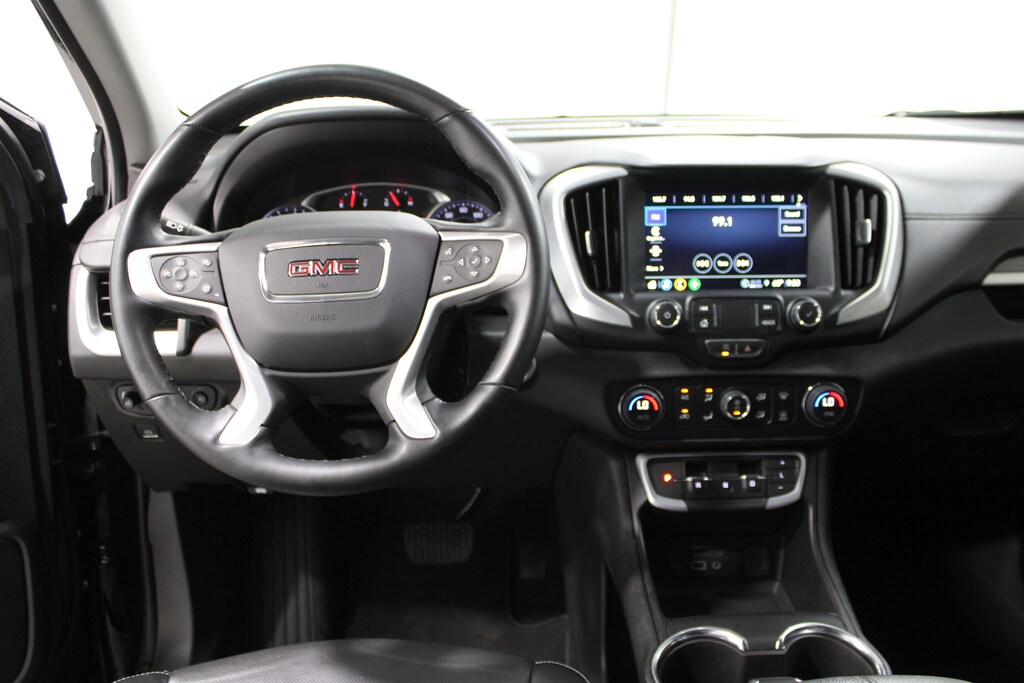 Used 2024 GMC Terrain SLT SUV