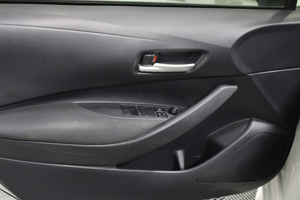 Used 2020 Toyota Corolla LE Sedan